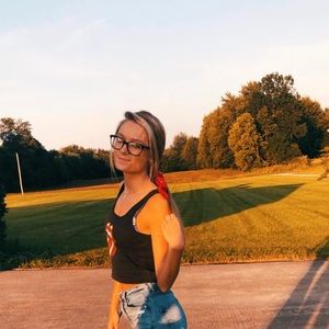 Meet your Posher, Katelyn